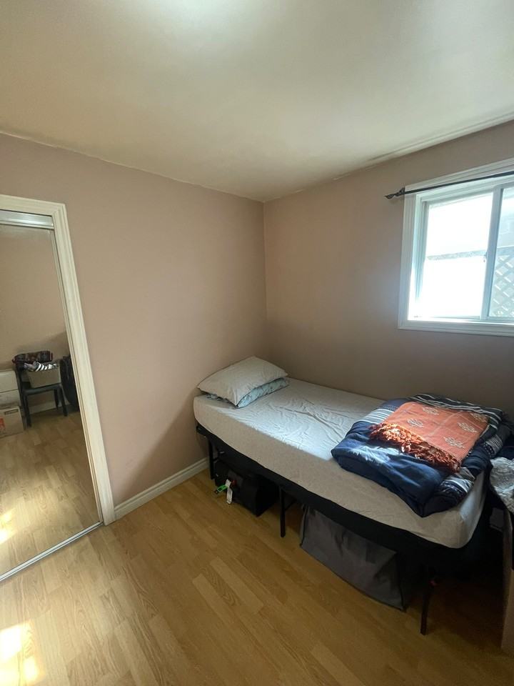 267 Mackie Pl - Photo 7 of 12