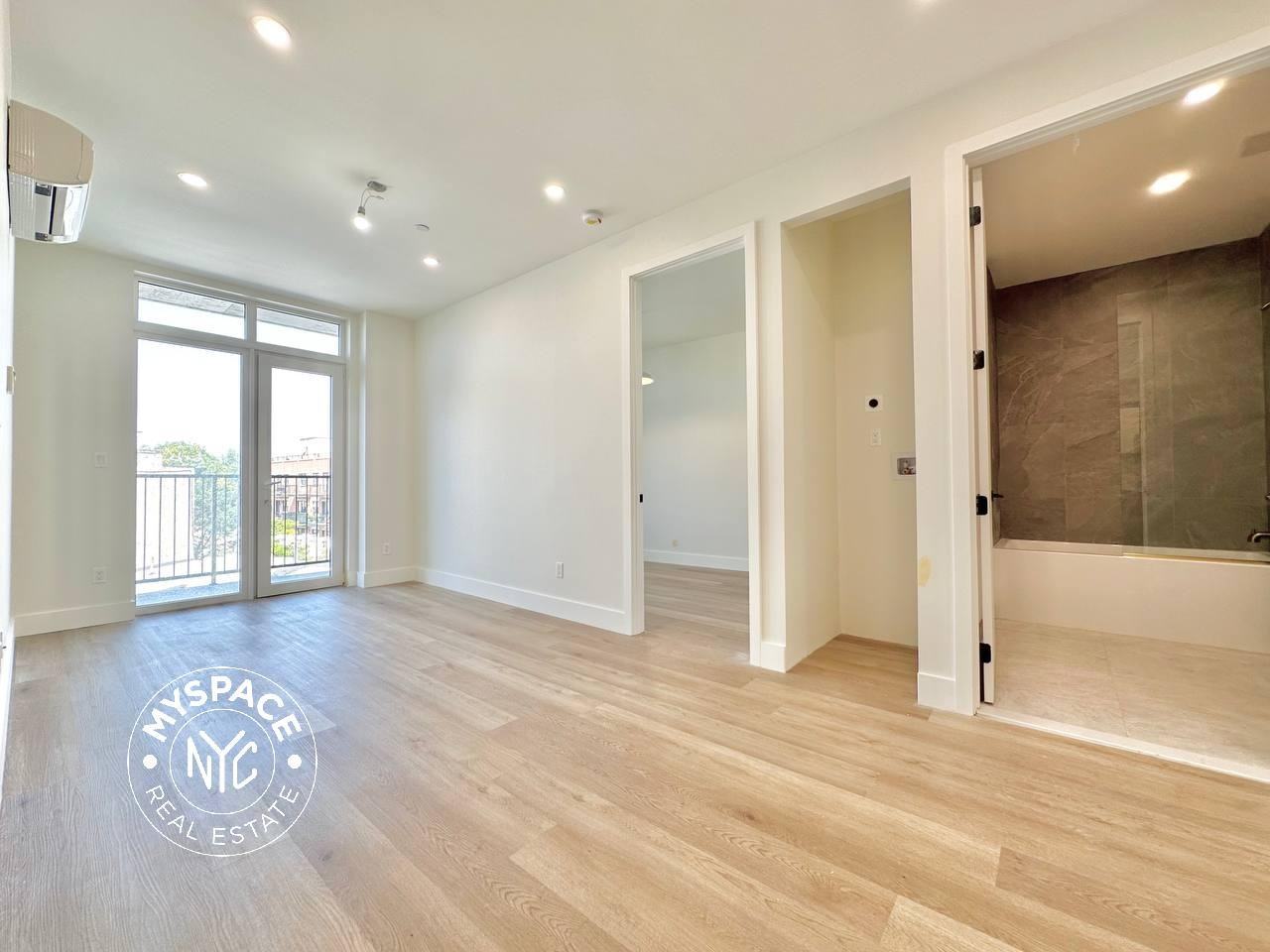 2716 21st St #4B - Photo 2 of 10