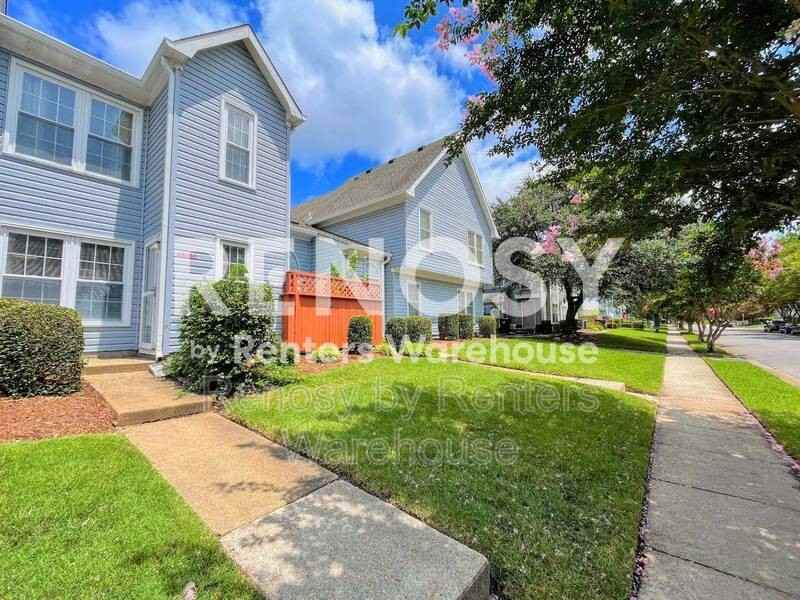 5310 Lake Victoria Arch - Photo 2 of 30