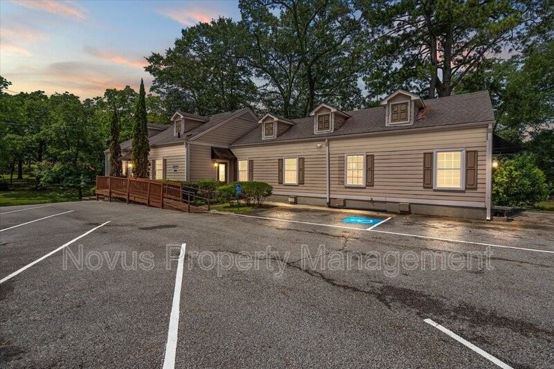 214 Maple St - Photo 2 of 33