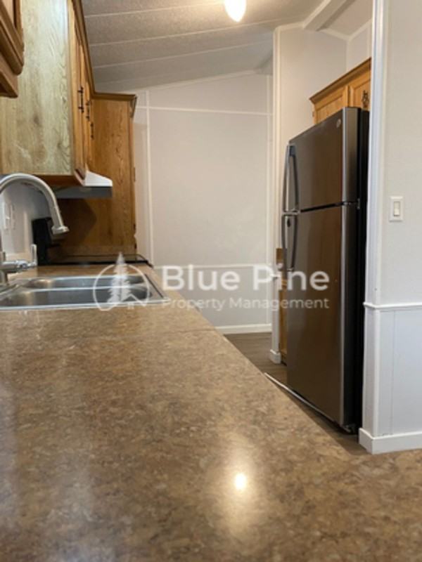 925 Wilson Ave #23 - Photo 4 of 11