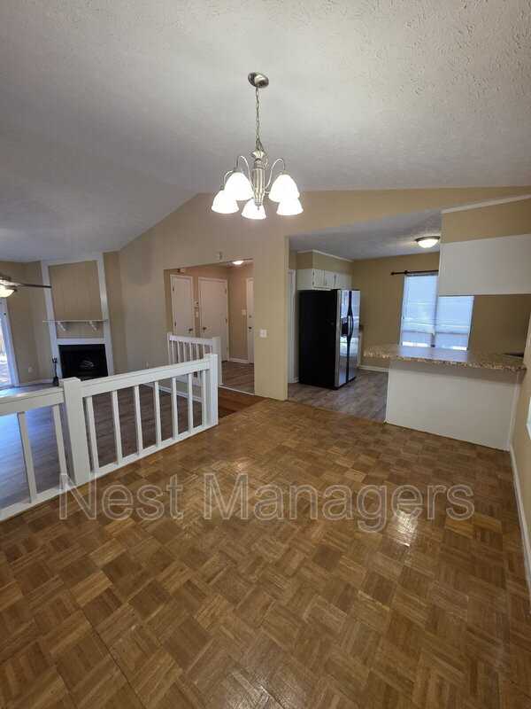 7172 Evanston St - Photo 6 of 21