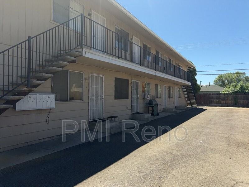 415 Greenbrae Dr #G - Photo 2 of 9