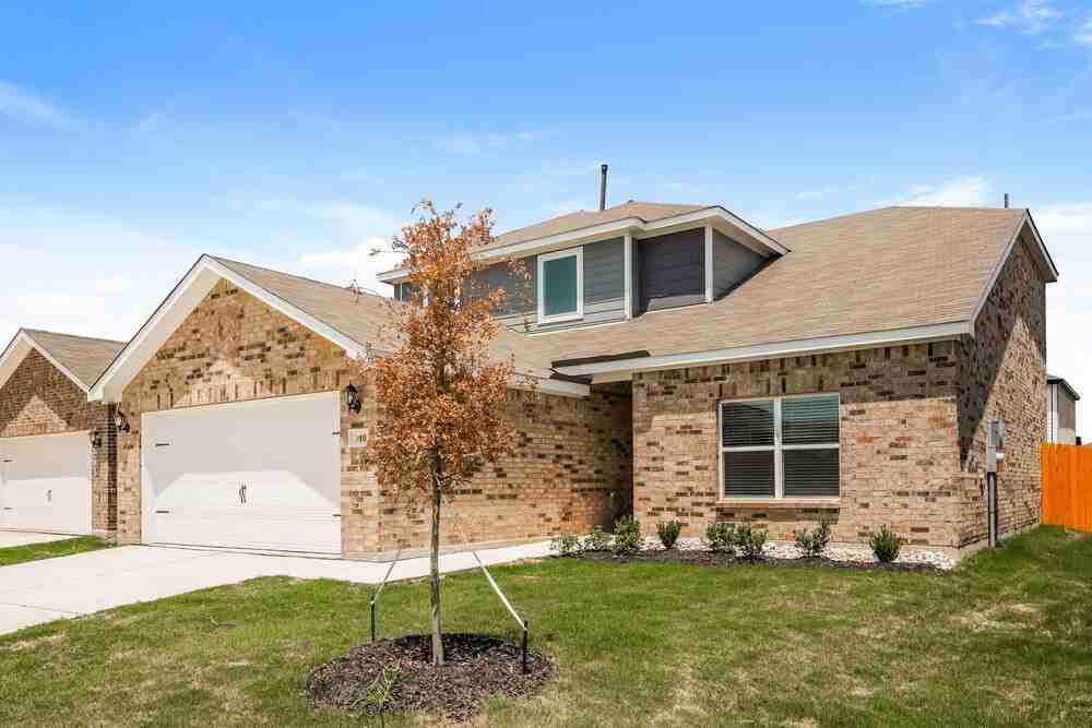 310 Patton Ln - Photo 4 of 17