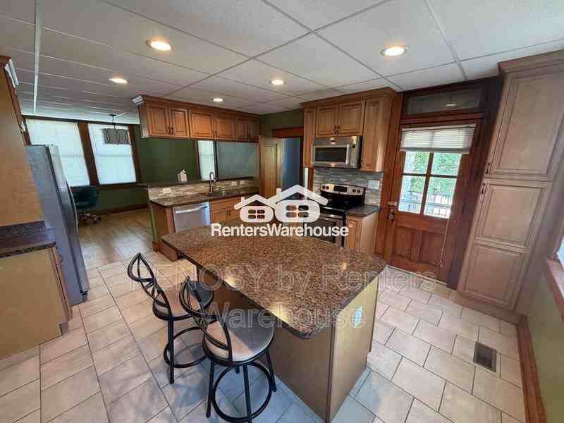 6015 Rossville Blvd - Photo 5 of 18