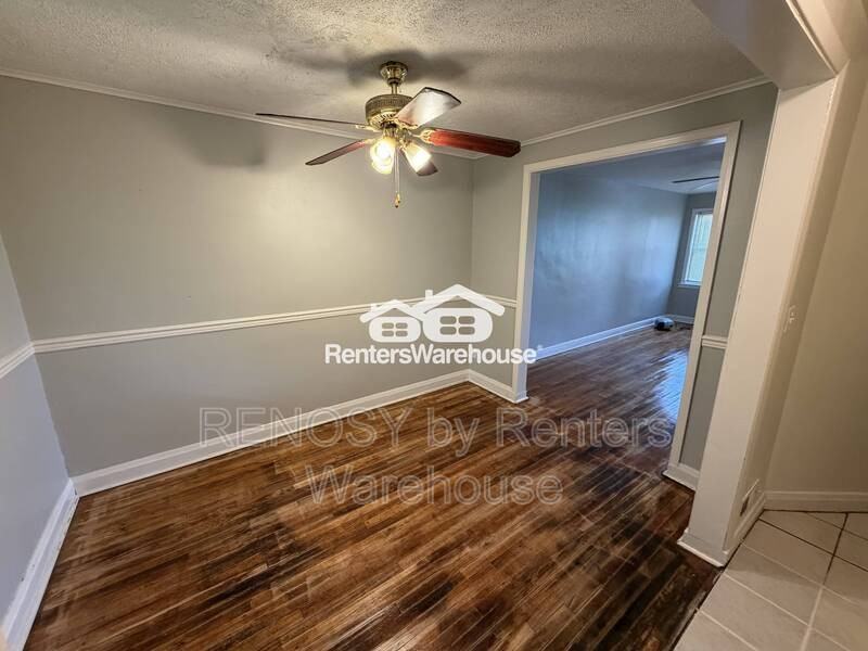 1038 Iris Ave - Photo 4 of 11