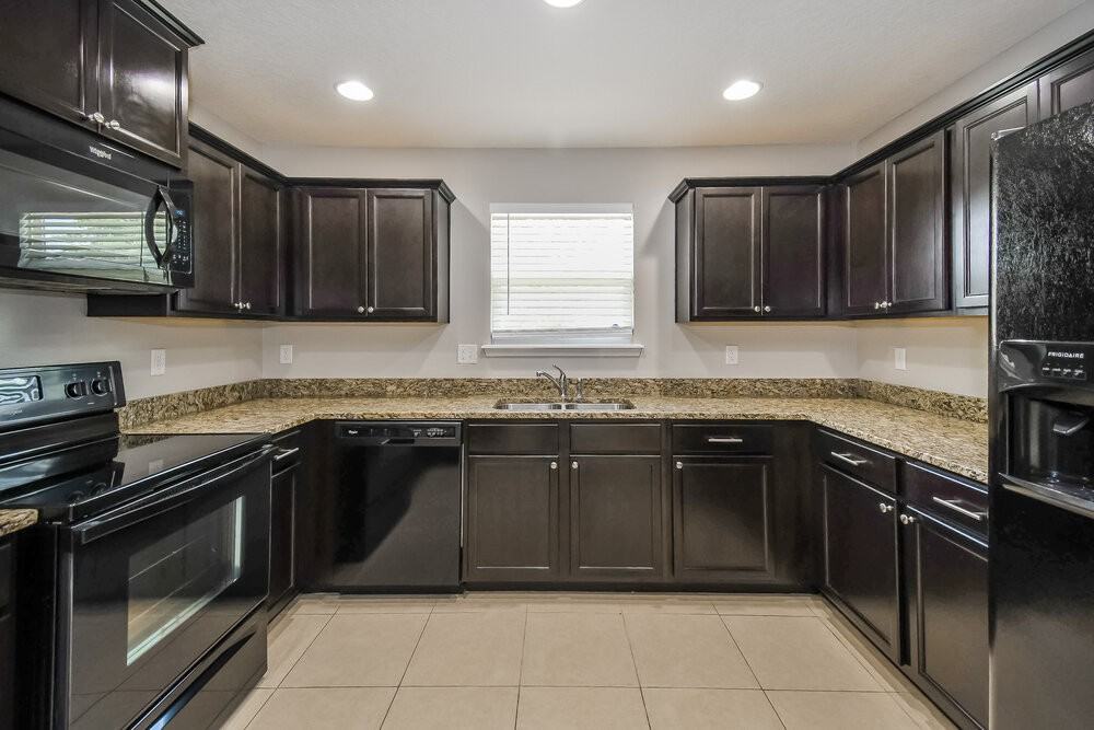 3258 Hidden Meadows Ct - Photo 7 of 16