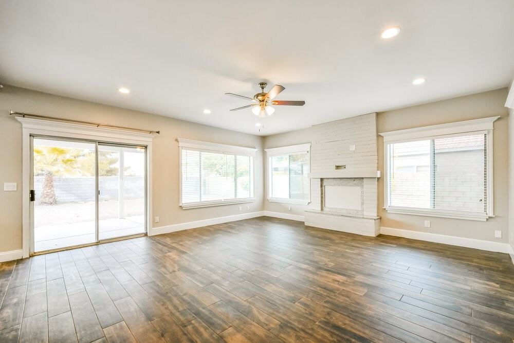 1297 E Tradewind Dr - Photo 4 of 18