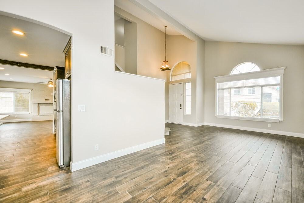 1297 E Tradewind Dr - Photo 6 of 18