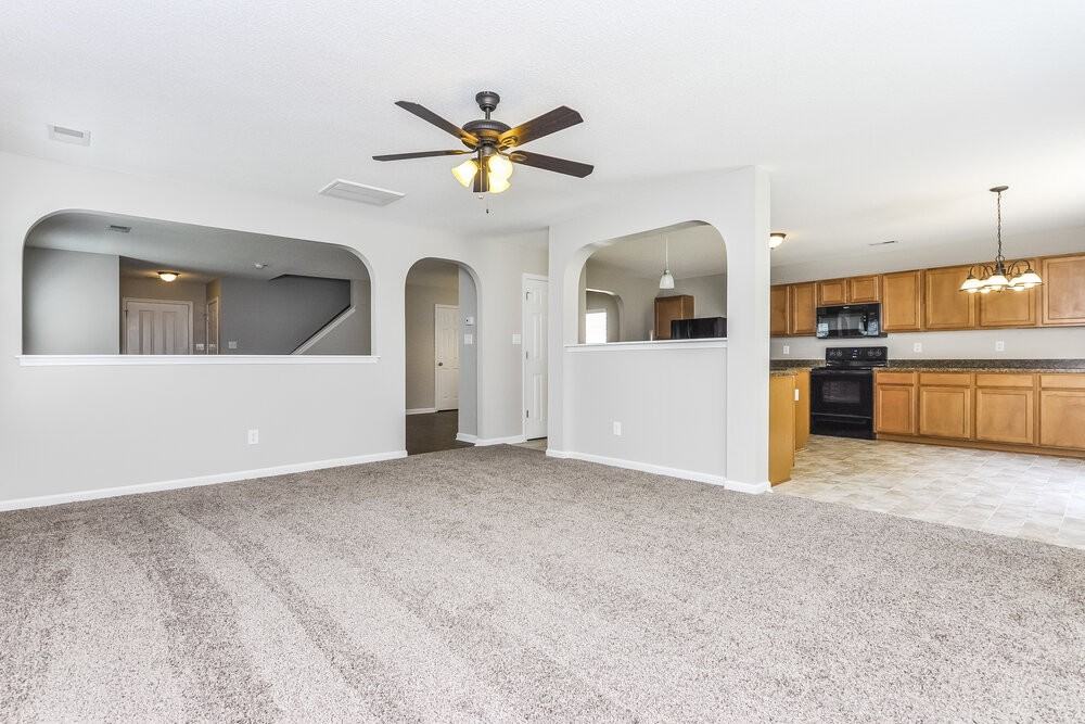 182 Brookhaven Dr - Photo 2 of 15