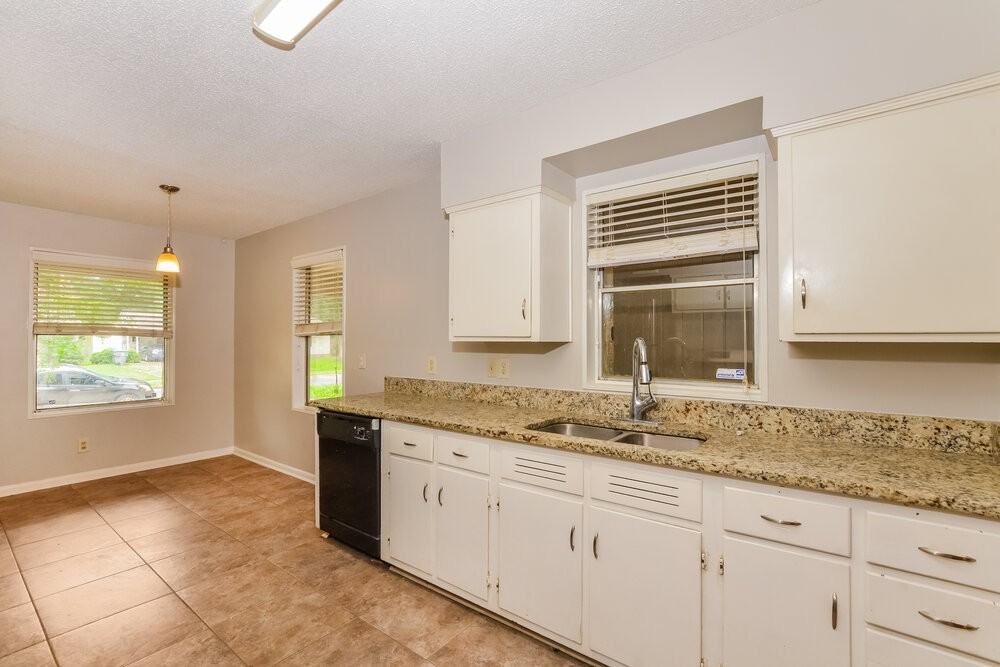 1751 Sea Isle Rd - Photo 6 of 16