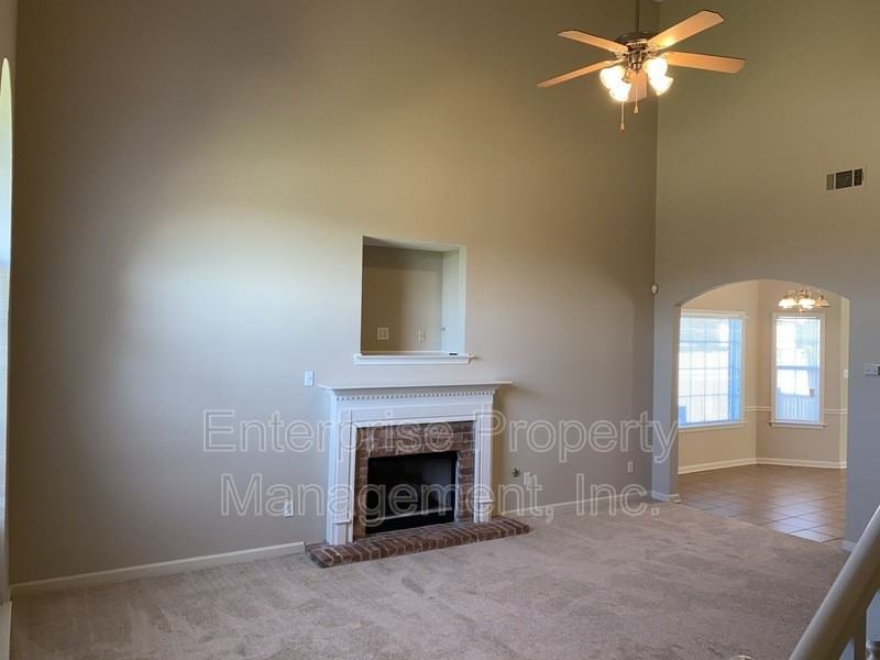 10204 Sutton Ridge Ln - Photo 3 of 23