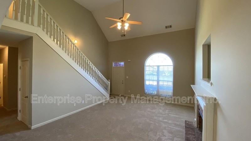 10204 Sutton Ridge Ln - Photo 5 of 23