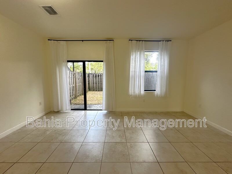 11544 Sw 151st Ave - Photo 6 of 19