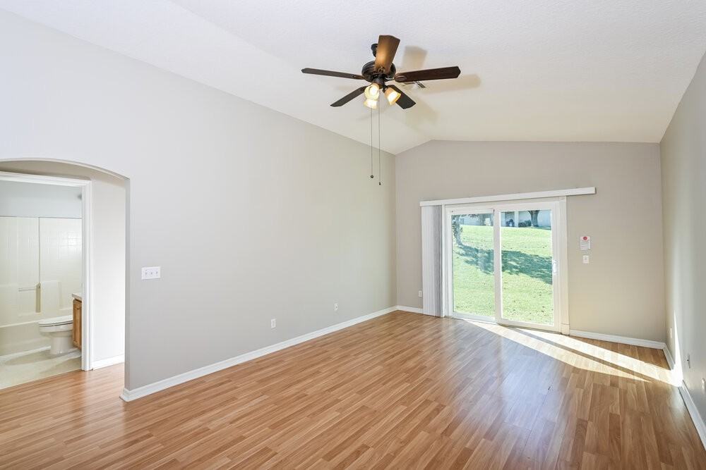1323 Hillview Dr - Photo 3 of 15