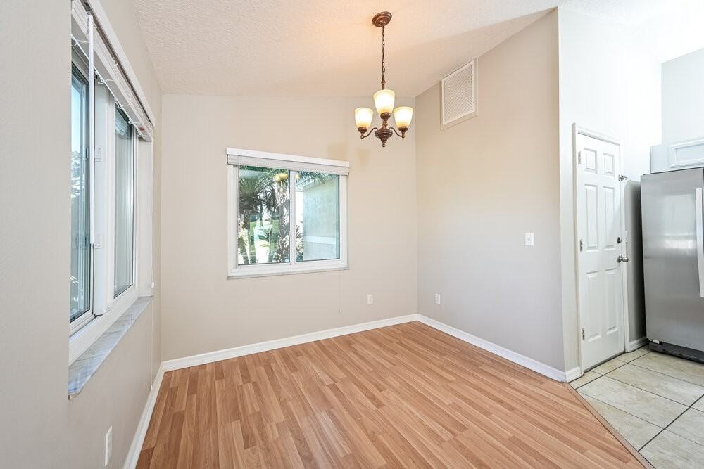 1323 Hillview Dr - Photo 6 of 15