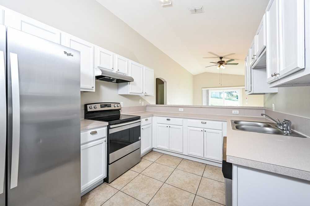 1323 Hillview Dr - Photo 7 of 15