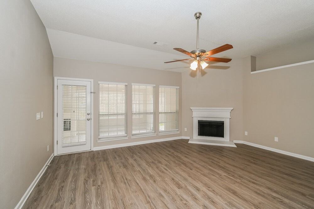 10324 Deep Creek Cv - Photo 3 of 16