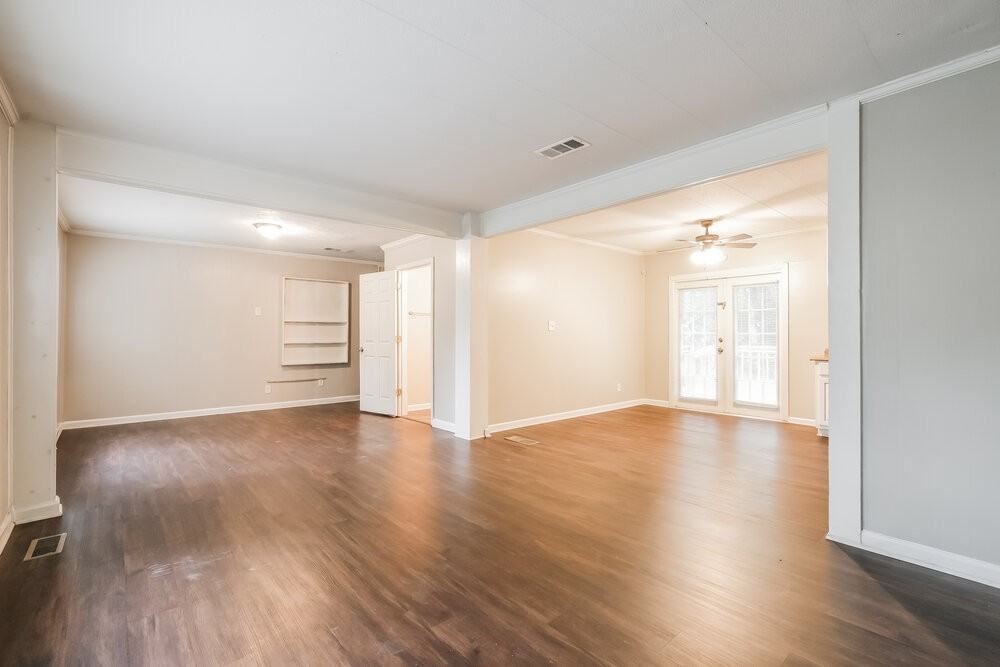 1165 Wisteria Dr Sw - Photo 4 of 16