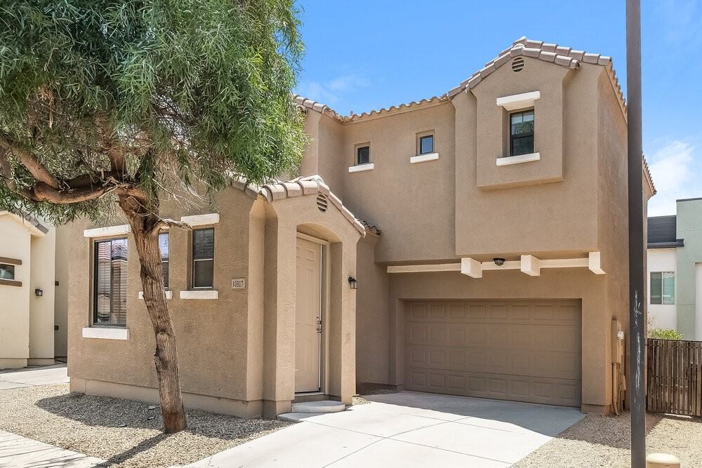 10317 W Monterosa Ave - Photo 4 of 17
