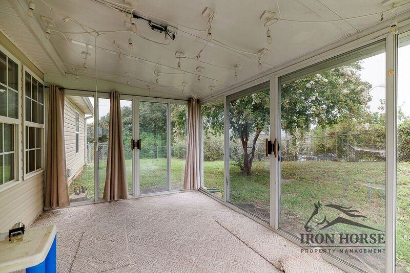 352 Shenandoah Cir - Photo 3 of 25