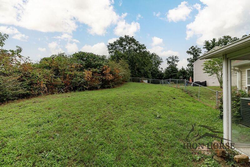 352 Shenandoah Cir - Photo 6 of 25