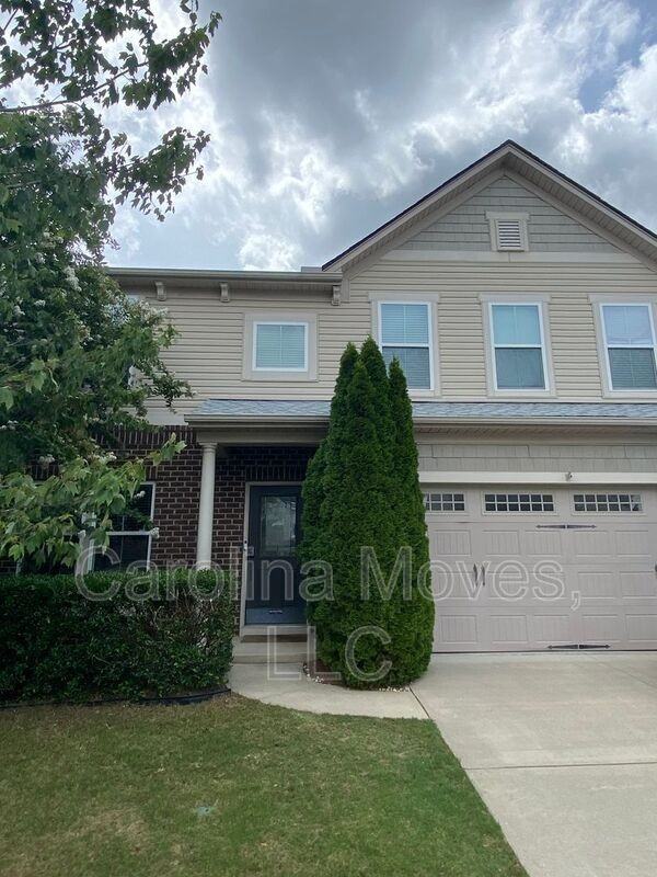 204 Barbours Ln - Photo 2 of 22