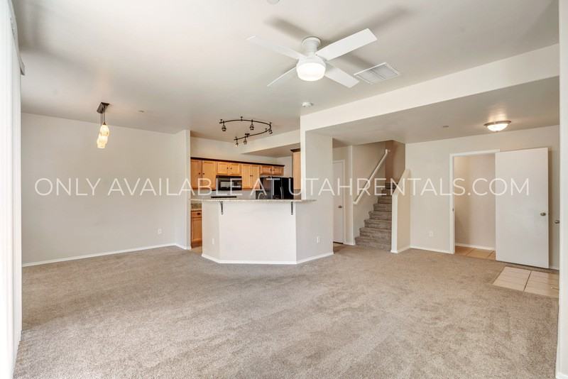 6623 W Blue Iris Dr - Photo 5 of 20