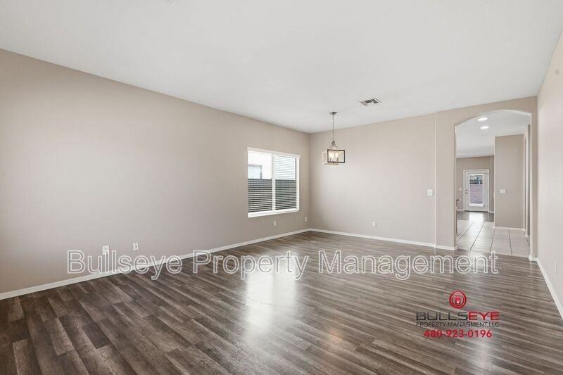 44178 W Venture Ln - Photo 5 of 32
