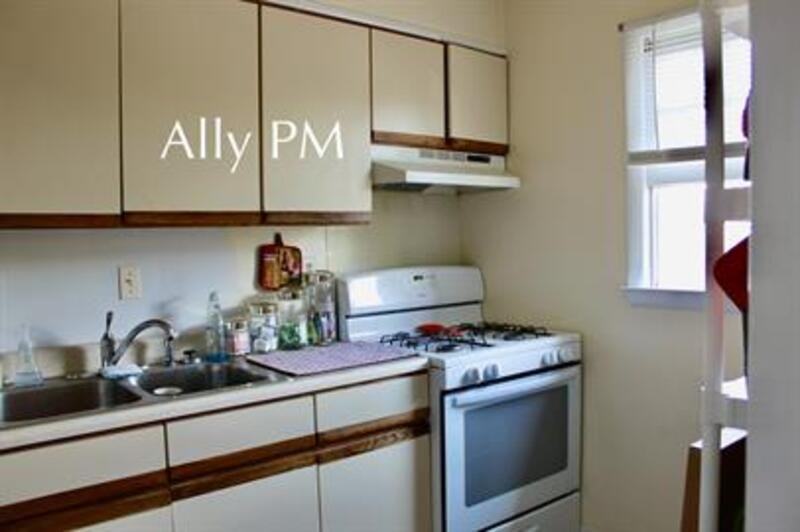 2527 Hydraulic Rd - Photo 6 of 9