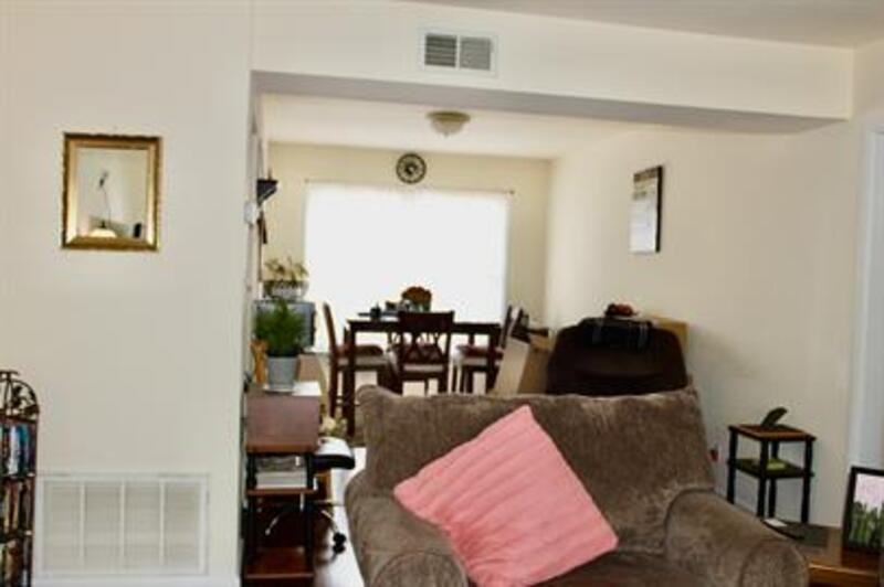 2527 Hydraulic Rd - Photo 7 of 9
