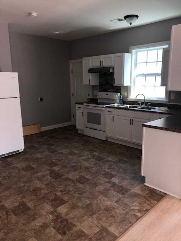 1814 Dayton St - Photo 4 of 8