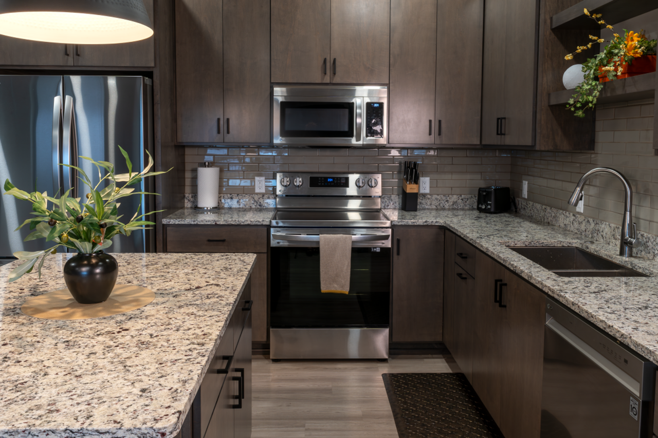 The Wit : Resort Style Living - Photo 4 of 27