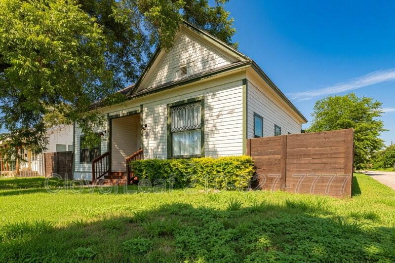 242 Furnish Ave - Photo 2 of 37