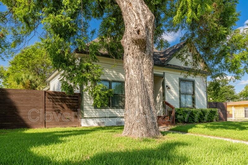 242 Furnish Ave - Photo 3 of 37