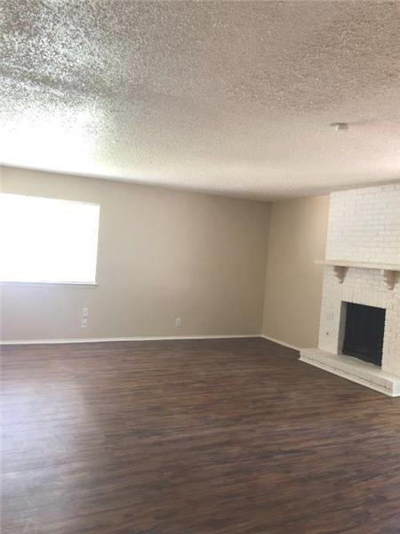 9009 Quail Valley Dr #B - Photo 2 of 12