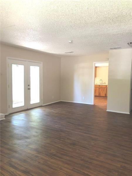 9009 Quail Valley Dr #B - Photo 3 of 12