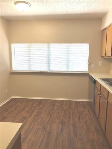 9009 Quail Valley Dr #B - Photo 6 of 12
