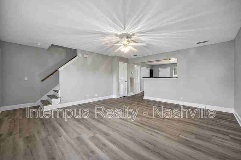 325 Shoshone Pl - Photo 2 of 14