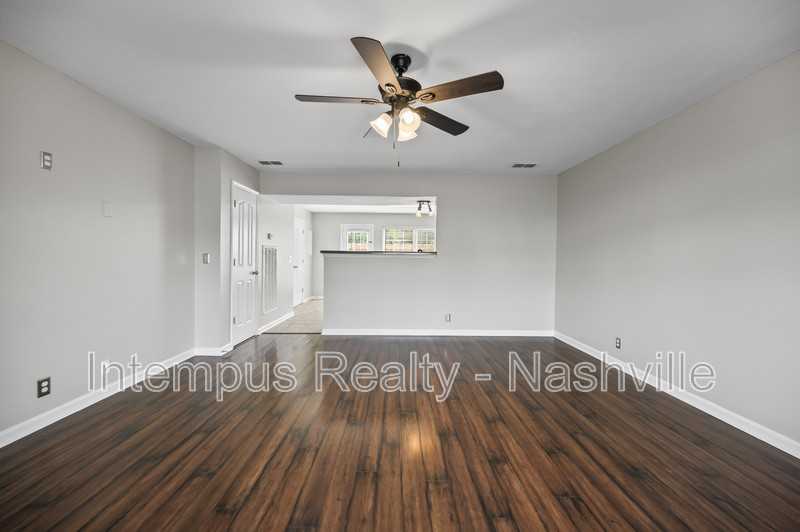 415 Shoshone Pl - Photo 4 of 30