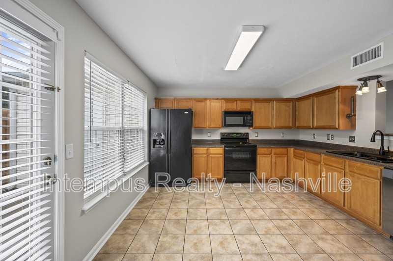 415 Shoshone Pl - Photo 7 of 30