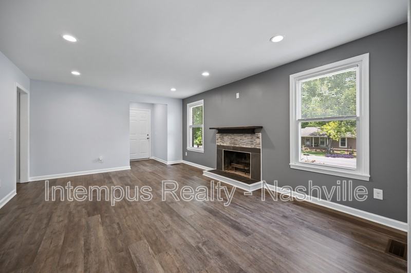 804 Norwalk Dr - Photo 5 of 19