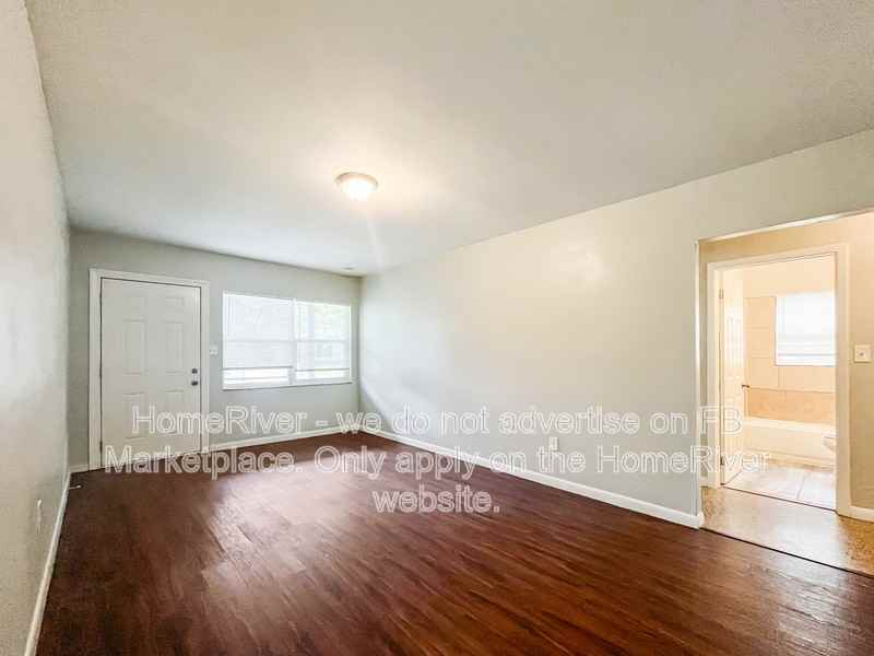 1903 W Spruce St - Photo 7 of 23