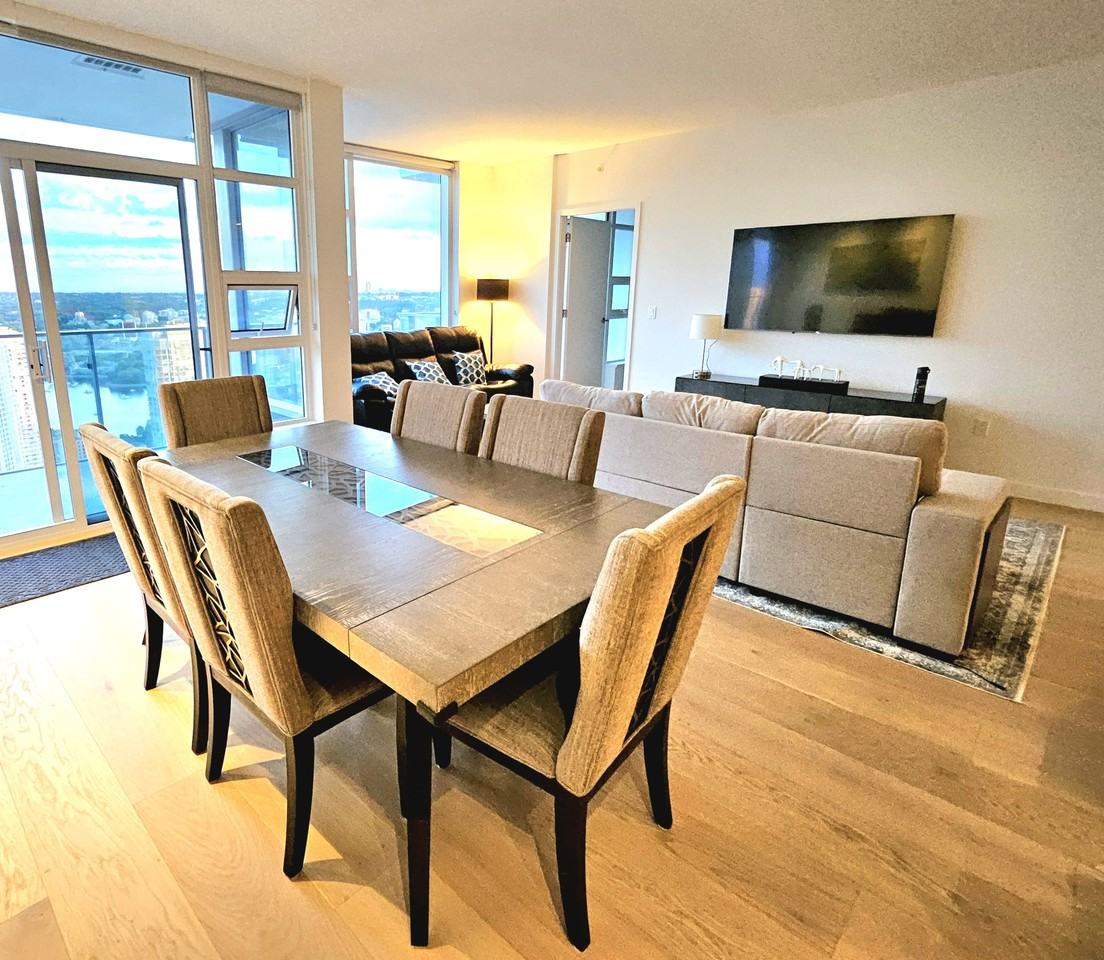 1289 Hornby Street #5105 - Photo 4 of 24