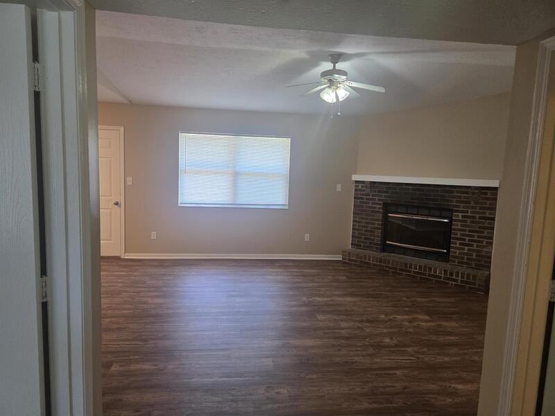 146 Nancy Ln - Photo 2 of 10