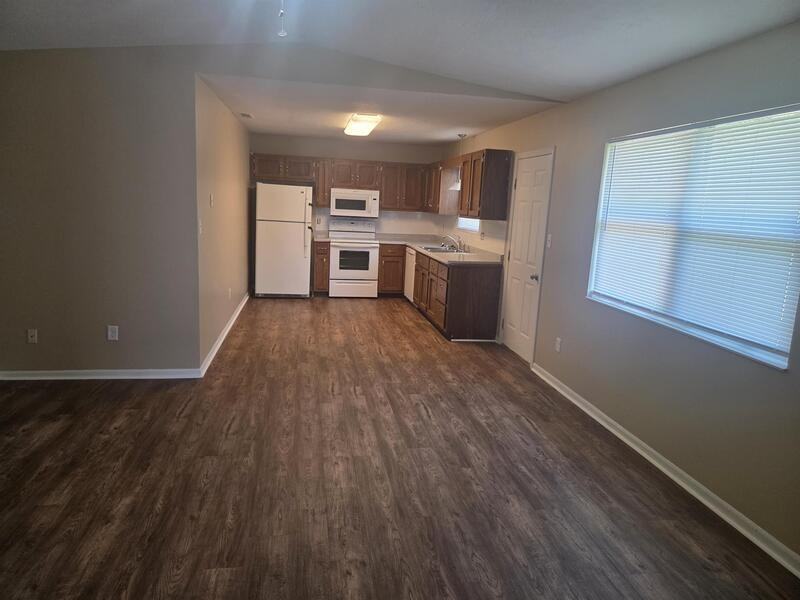 146 Nancy Ln - Photo 3 of 10