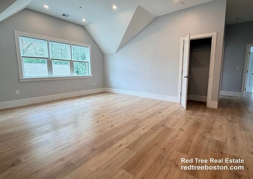9 Holton St #3 - Photo 2 of 8