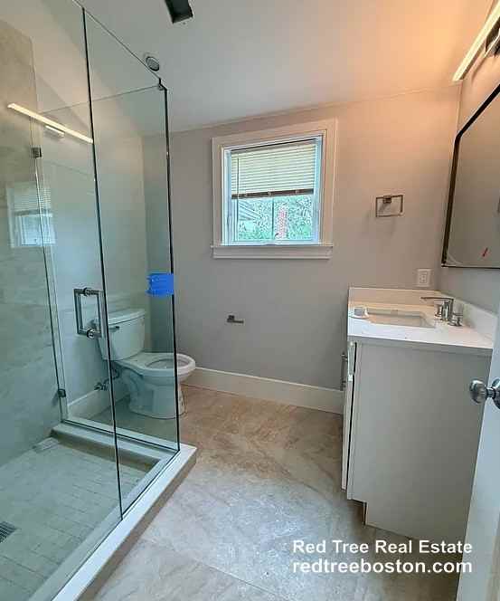 9 Holton St #3 - Photo 5 of 8