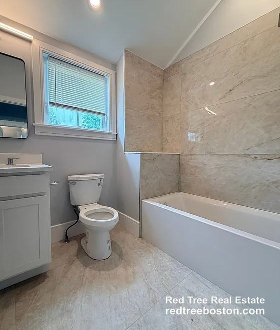 9 Holton St #3 - Photo 7 of 8