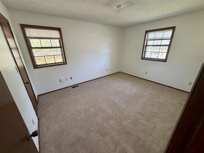 3427 Harvard Rd - Photo 6 of 14